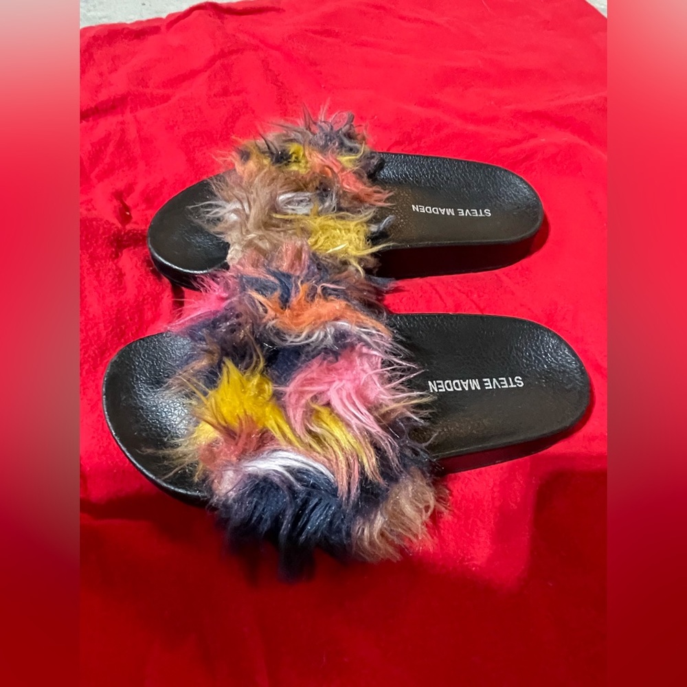 Steve Madden Slides